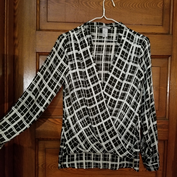 H&M blouse - Picture 2 of 3